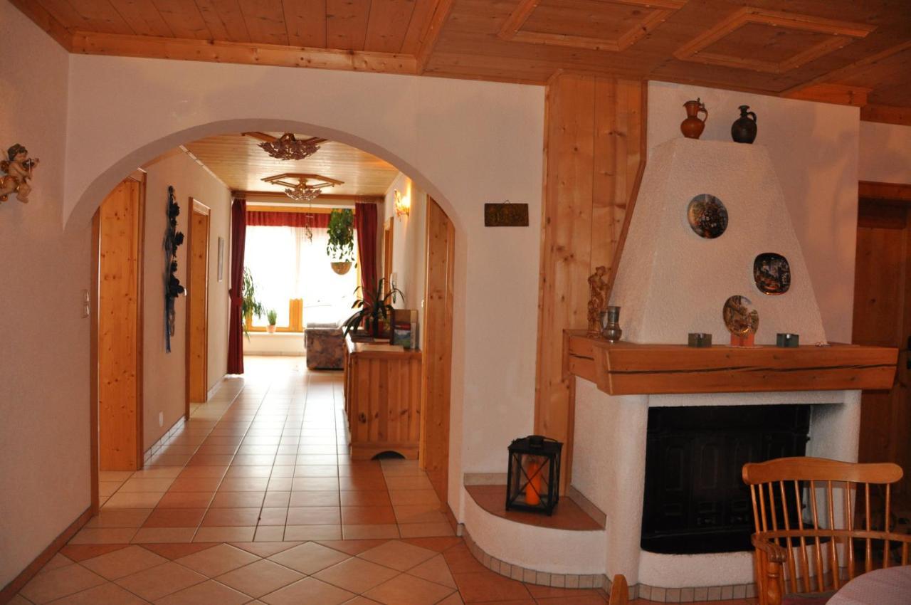 Haus Goldeck Lägenhet Lermoos Exteriör bild
